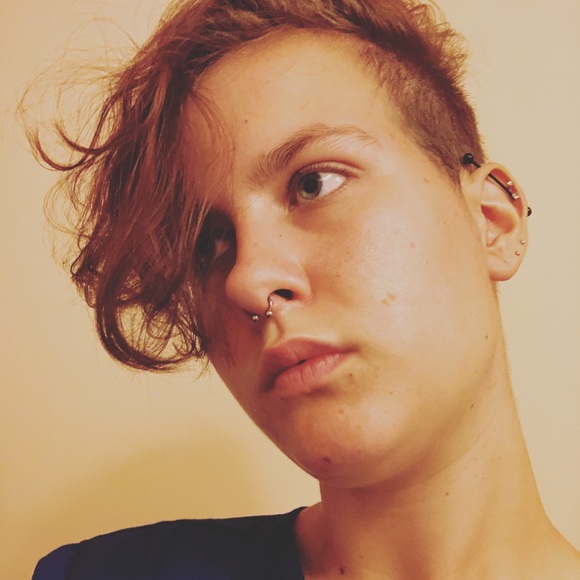 Meet your Posher, Jules - Picture 1 of 1